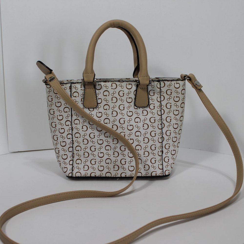 Guess Signature Small Purse - Picture 4 of 11